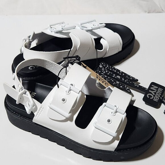 Girls NYC White & Black Sandals – Size 2 - Picture 2 of 5